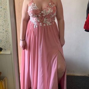 Floor Length w/ Slit, Perfect for A Warm Occasion
